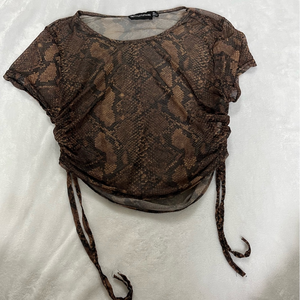 PrettyLittleThing Mesh Brown Ruched Crop Blouse